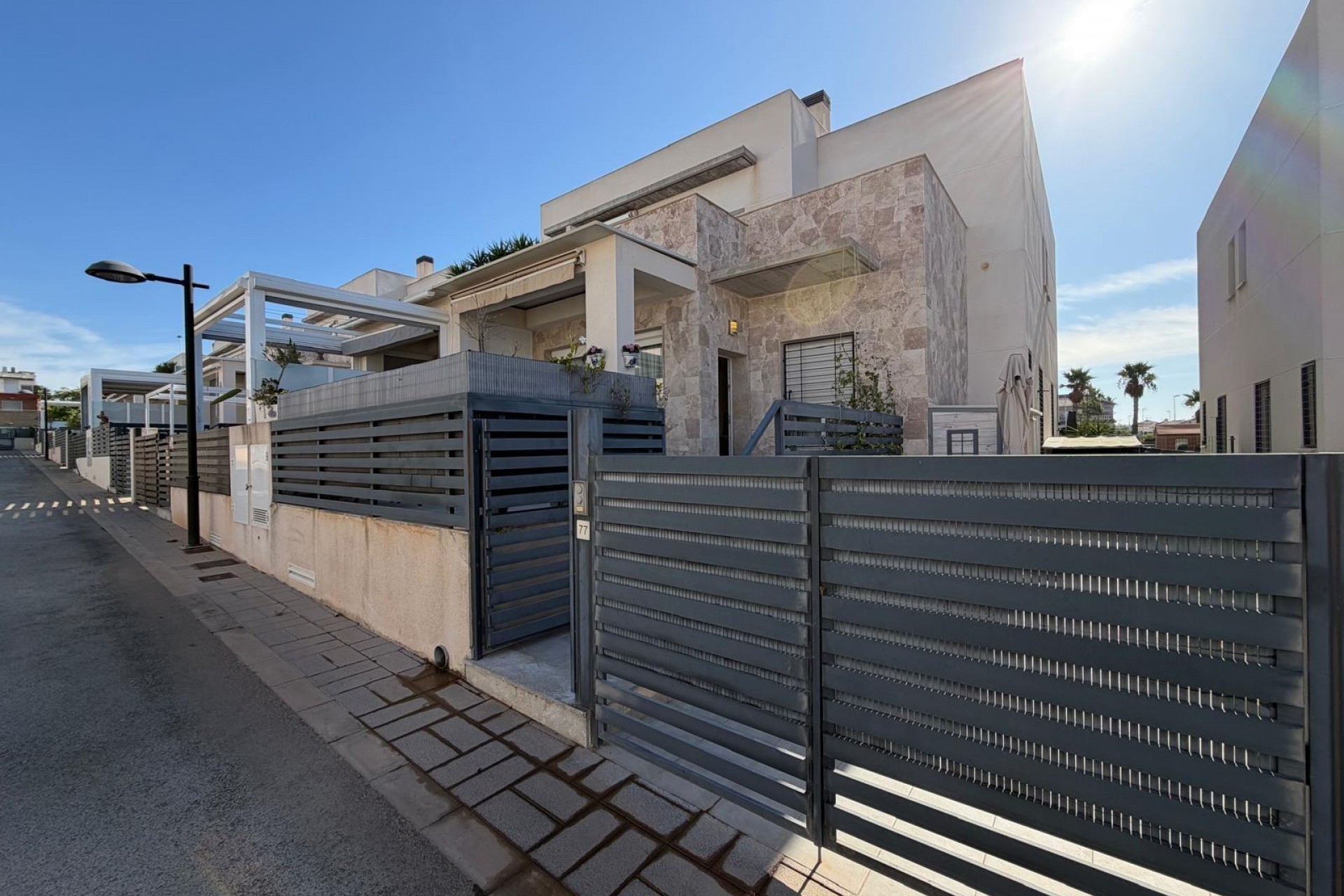 A Vendre - Adosado -
Torrevieja - Aguas Nuevas