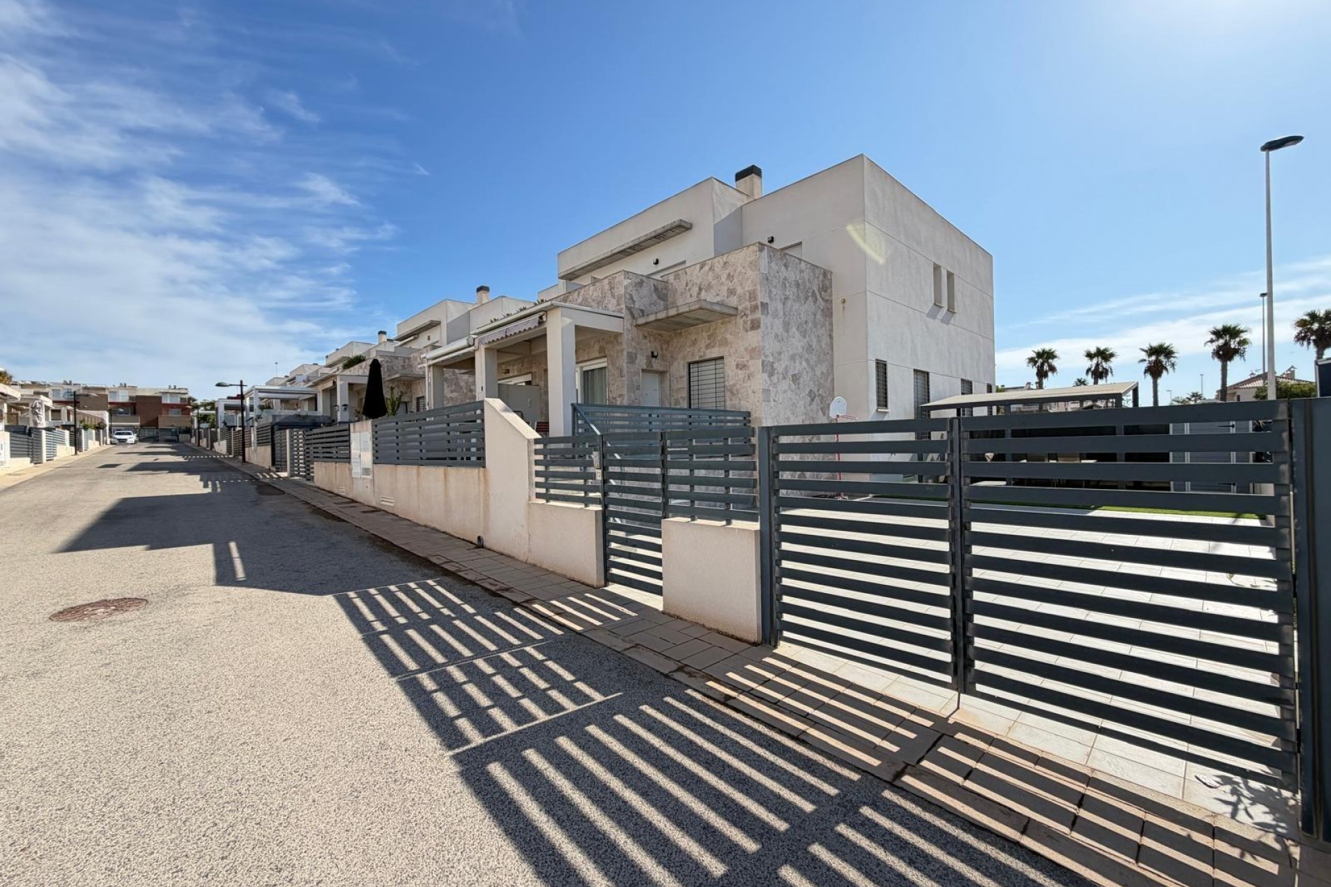 A Vendre - Adosado -
Torrevieja - Aguas Nuevas
