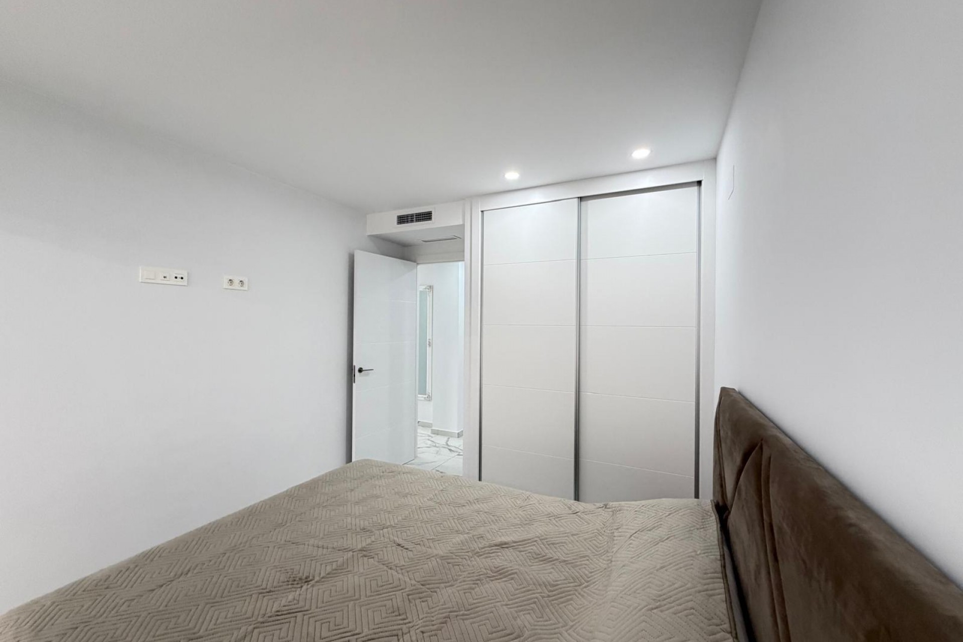 A Vendre - Apartamento -
Torrevieja - Estacion de autobuses