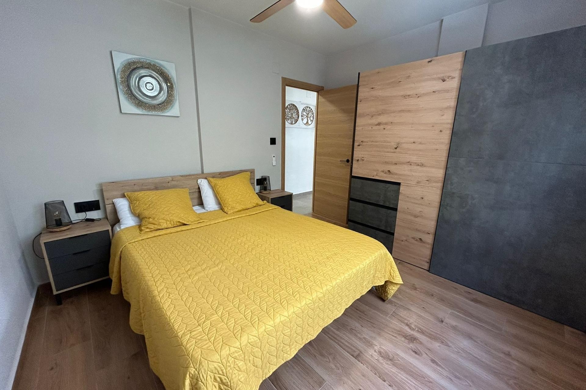 A Vendre - Apartamento -
Torrevieja - Estacion de autobuses