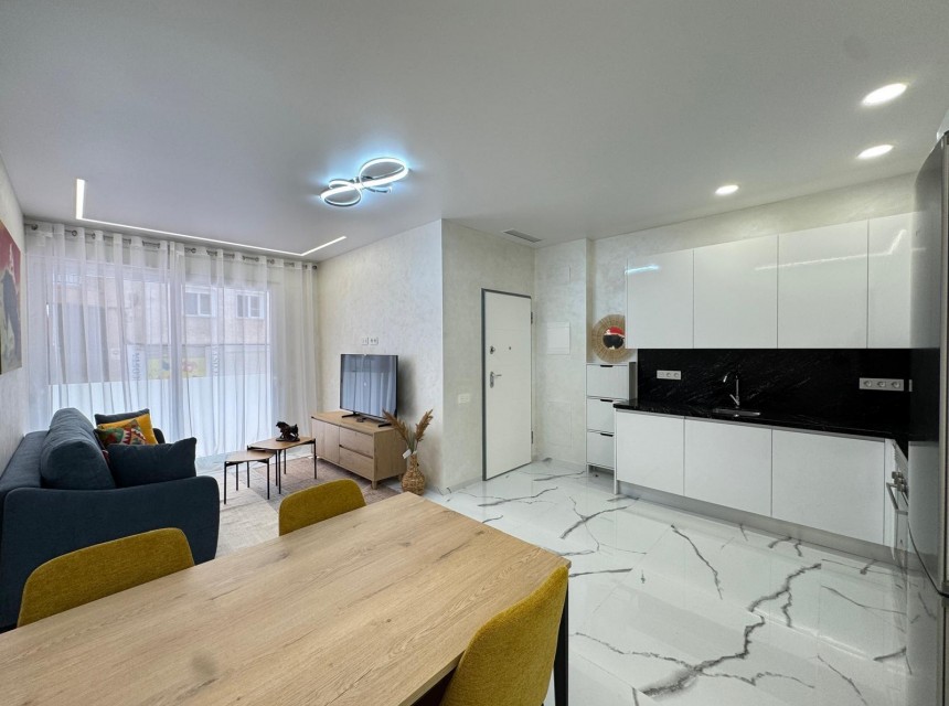 A Vendre - Apartamento -
Torrevieja - Estacion de autobuses