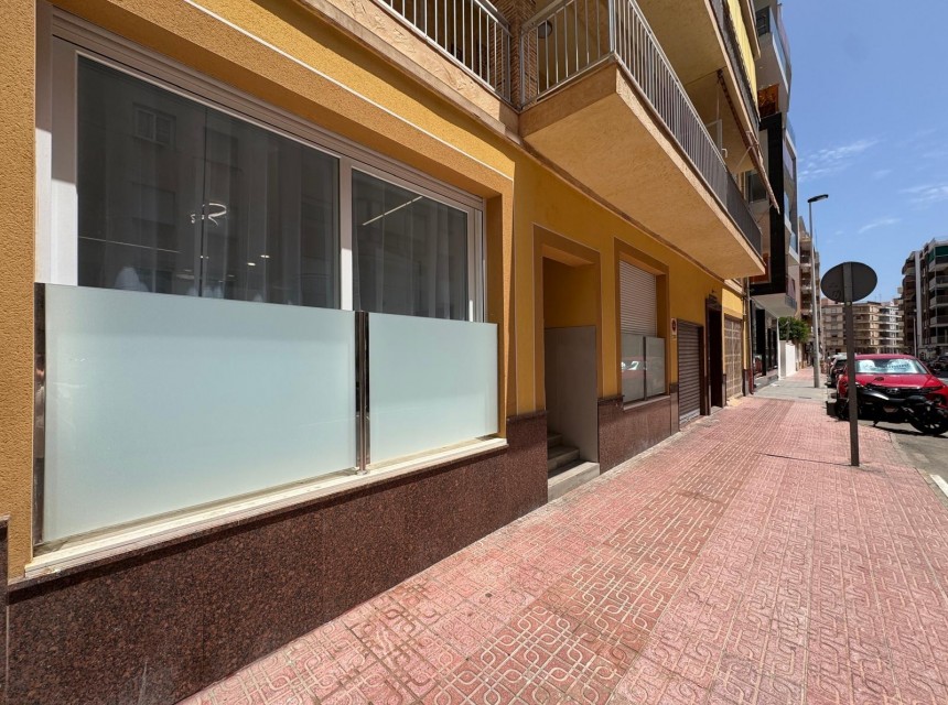 A Vendre - Apartamento -
Torrevieja - Estacion de autobuses