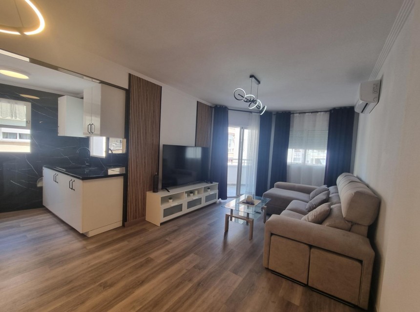 A Vendre - Apartamento -
Torrevieja - Estacion de autobuses