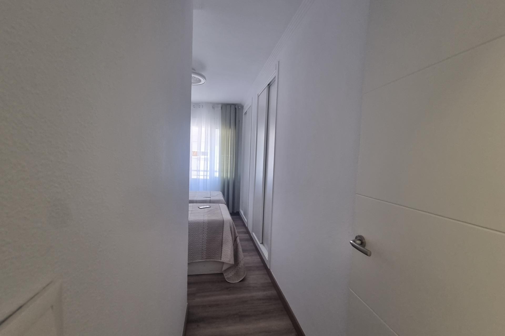 A Vendre - Apartamento -
Torrevieja - Estacion de autobuses