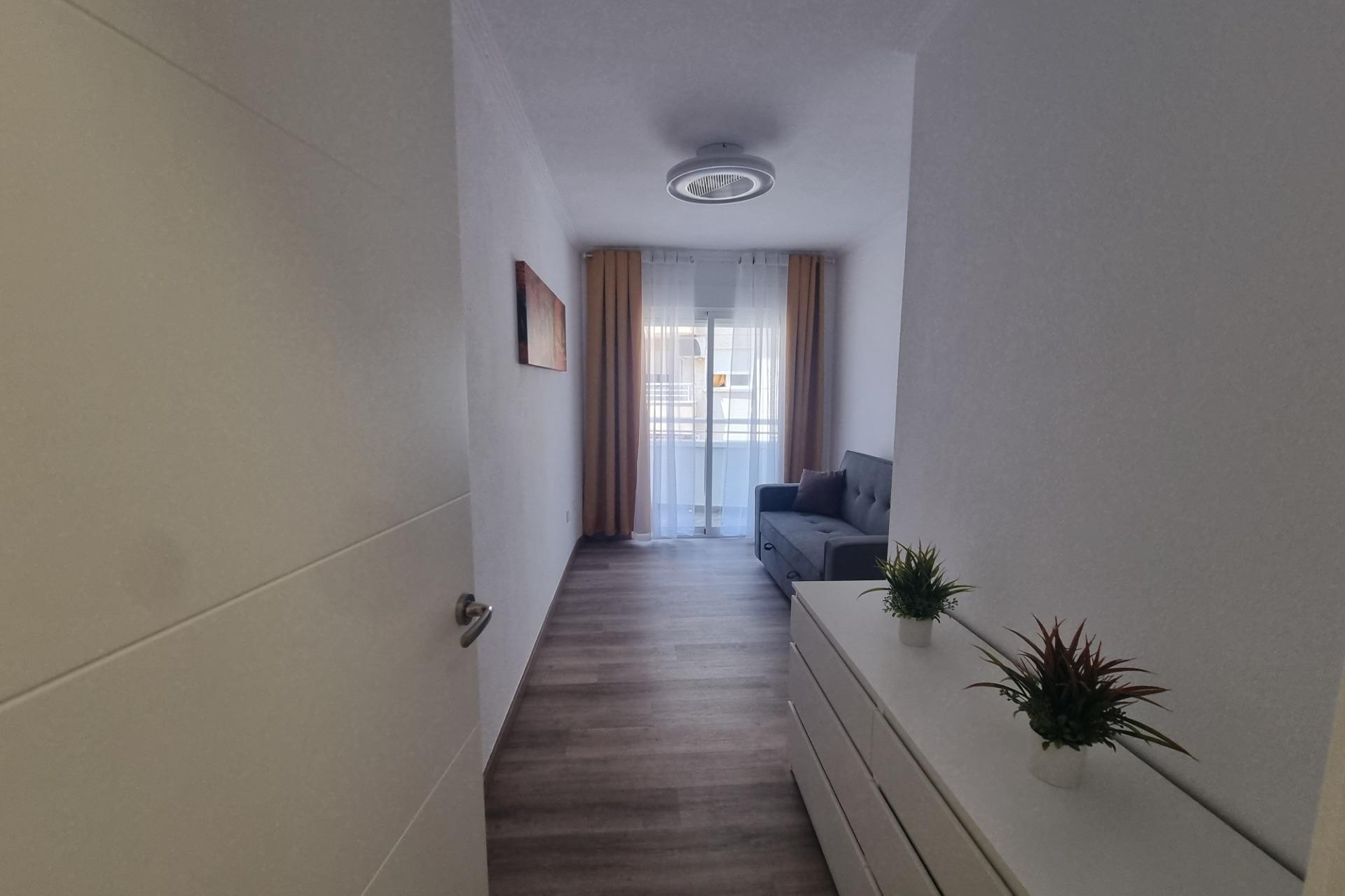 A Vendre - Apartamento -
Torrevieja - Estacion de autobuses