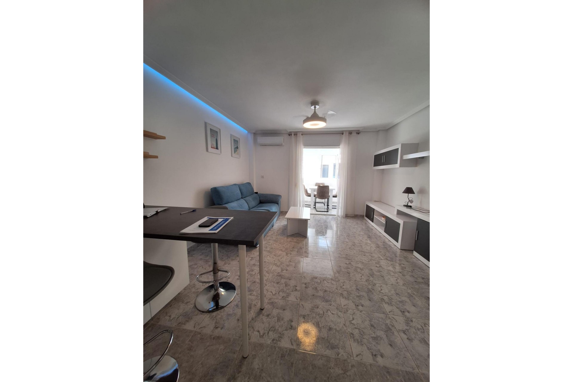 A Vendre - Apartamento -
Torrevieja - Nueva Torrevieja