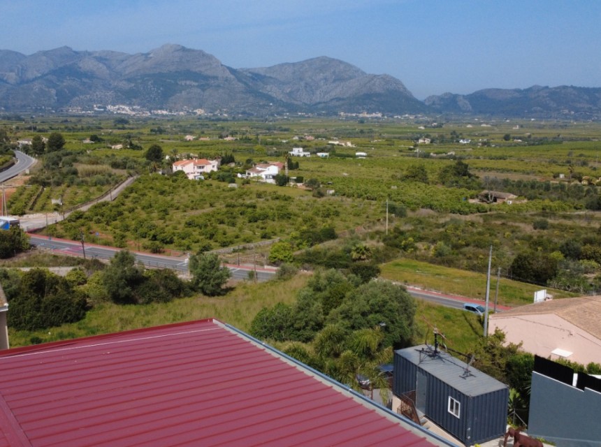 A Vendre - Commercial -
Benidoleig