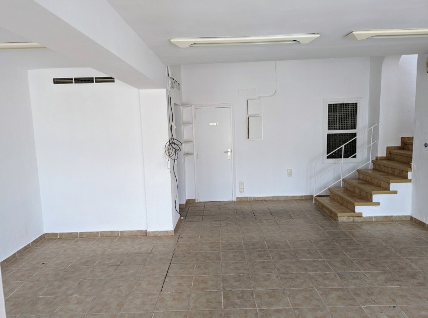A Vendre - Commercial -
Benissa - Punta Estrella