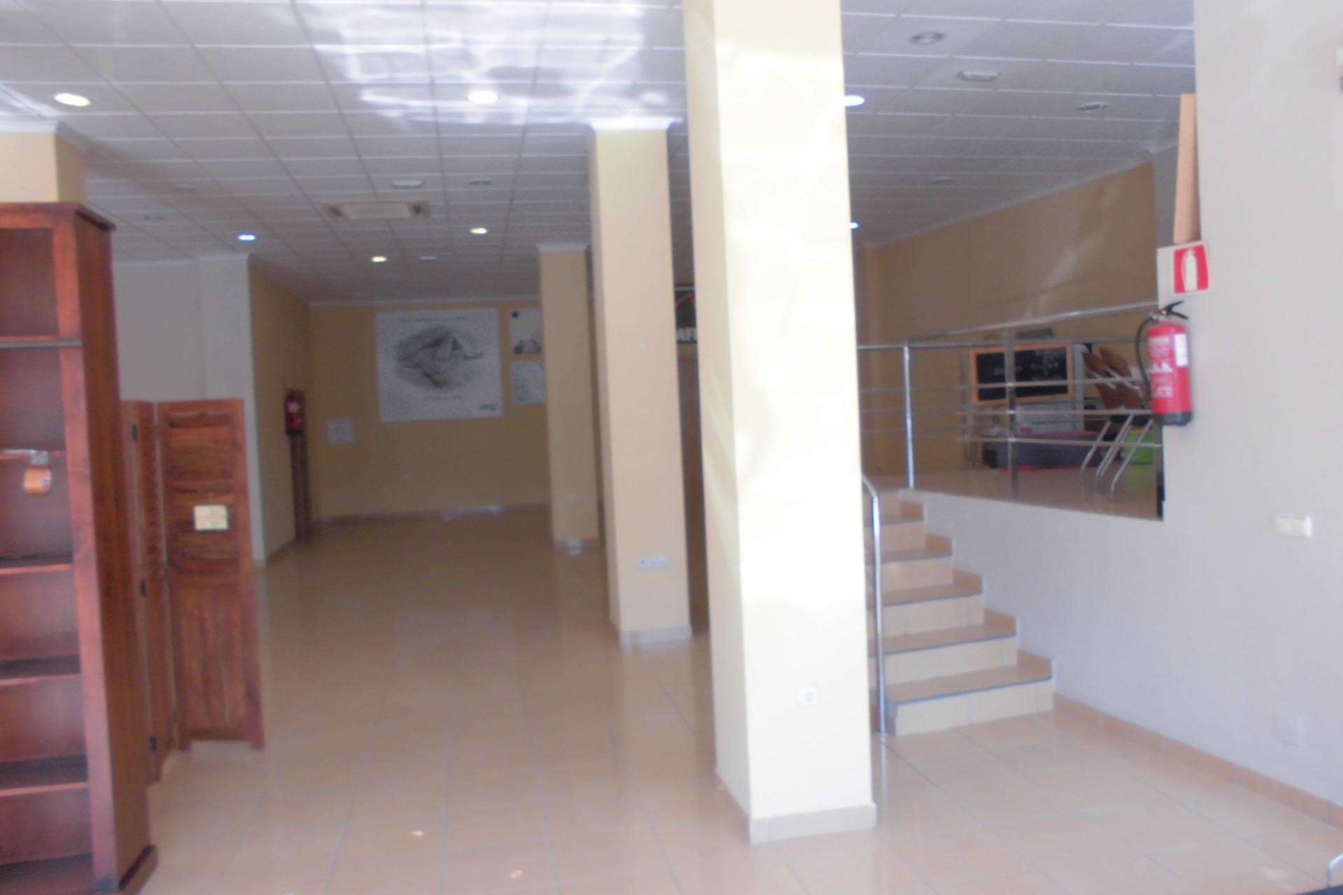 A Vendre - Commercial -
Calpe