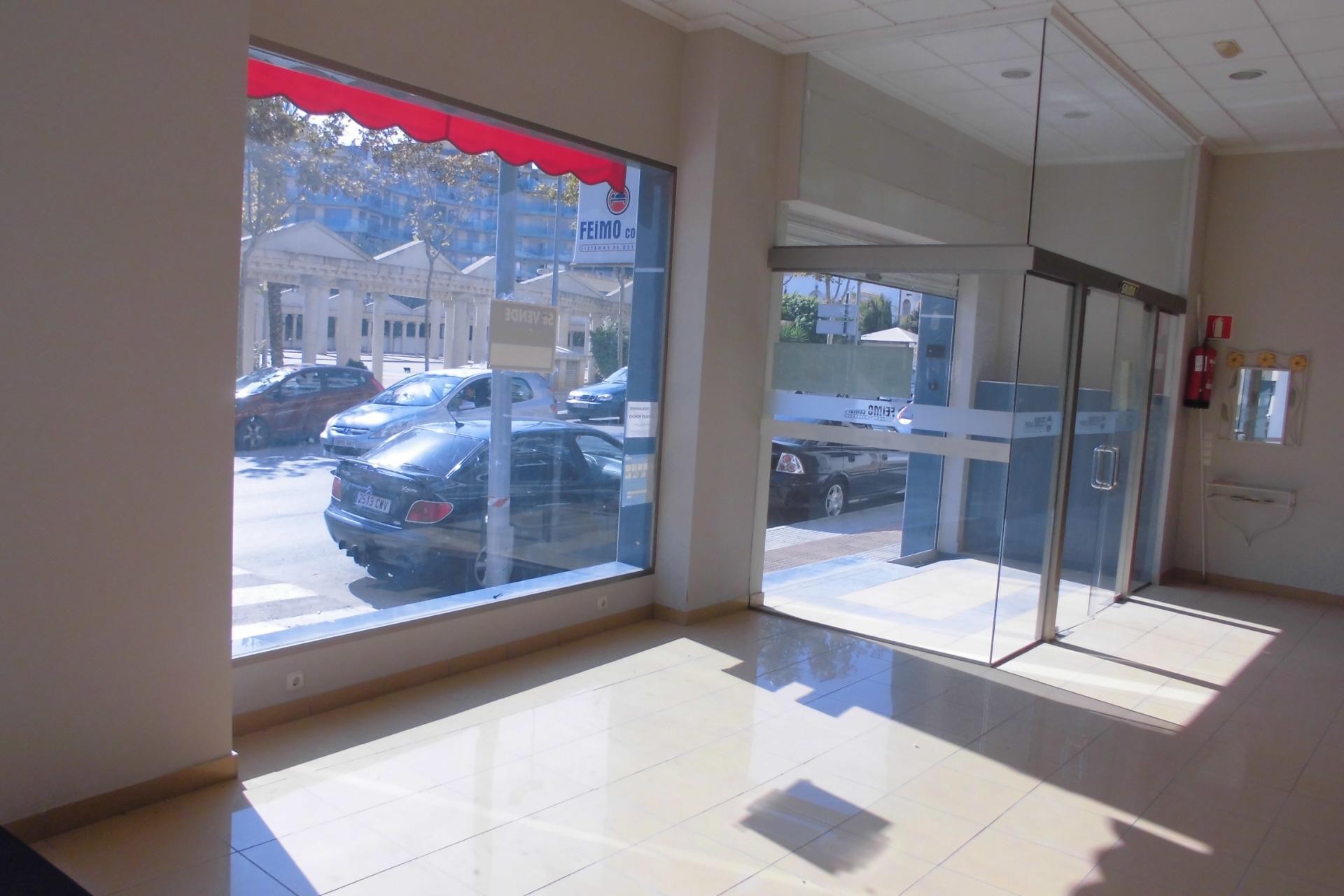 A Vendre - Commercial -
Calpe