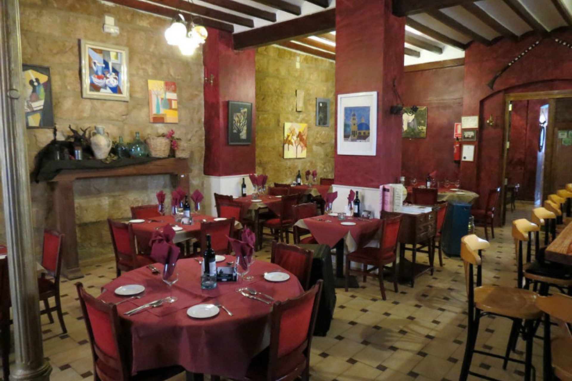 A Vendre - Commercial -
Jalon