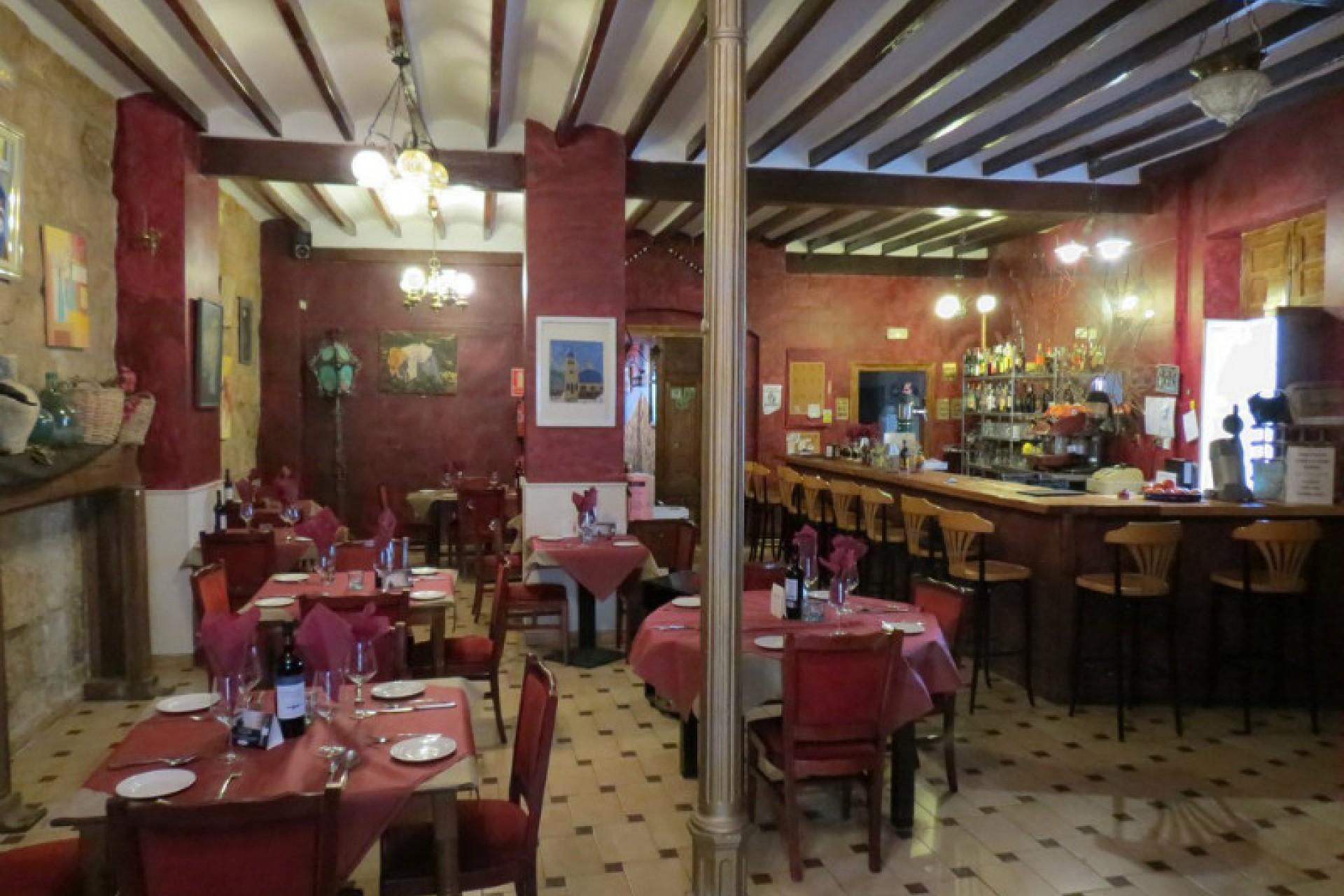 A Vendre - Commercial -
Jalon