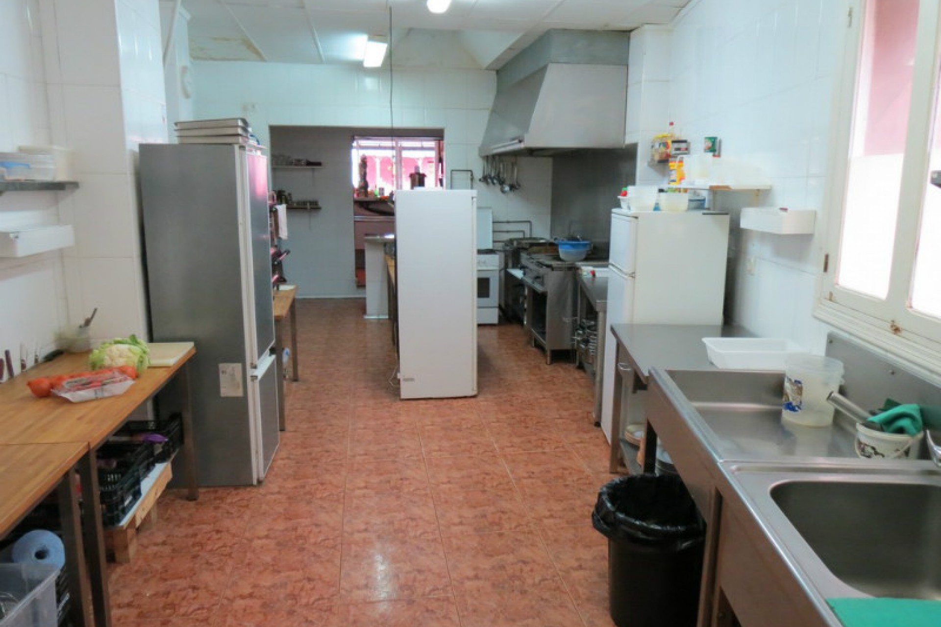 A Vendre - Commercial -
Jalon
