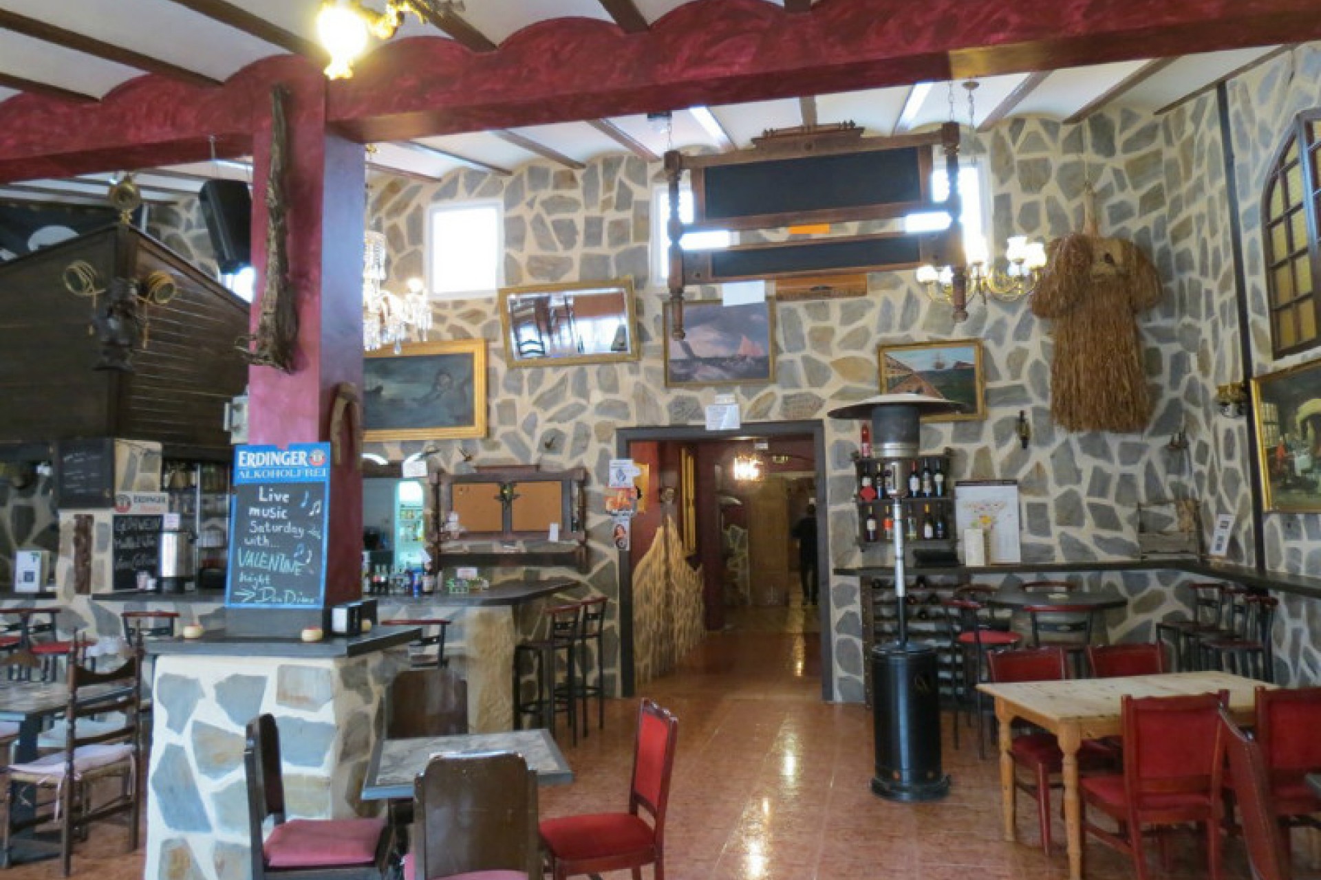 A Vendre - Commercial -
Jalon