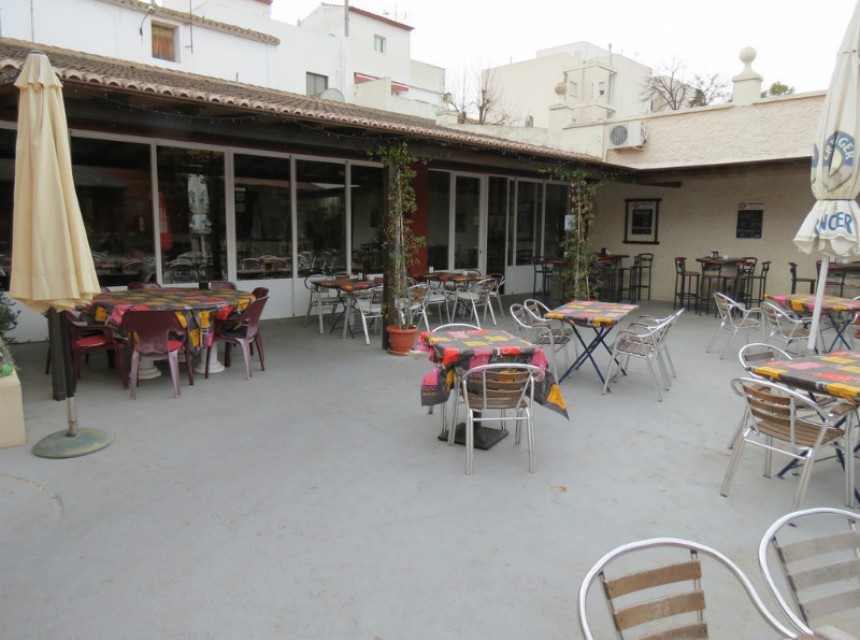 A Vendre - Commercial -
Jalon