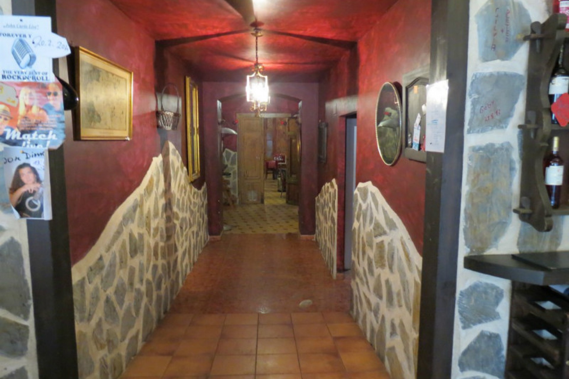 A Vendre - Commercial -
Jalon