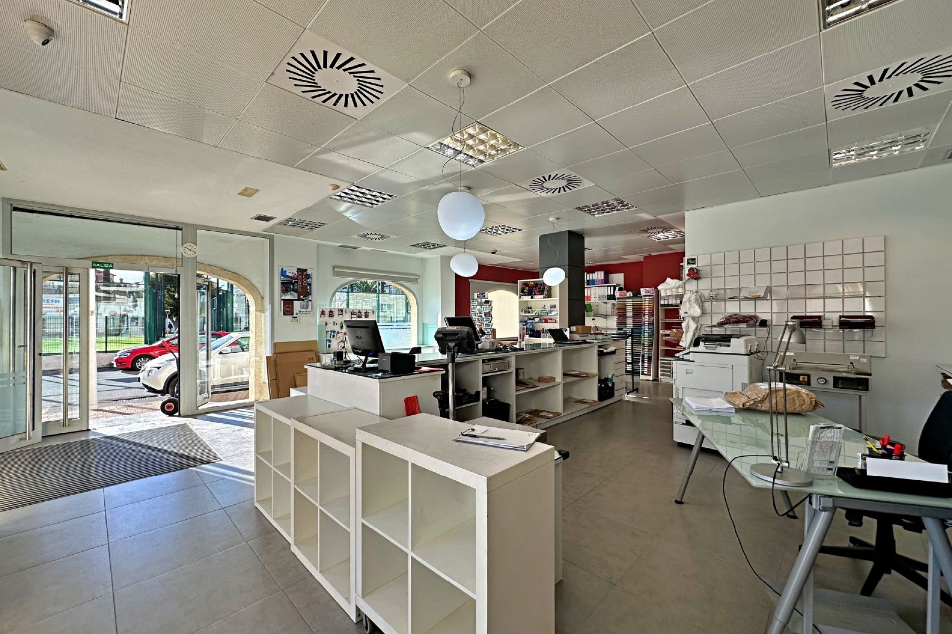 A Vendre - Commercial -
Javea - Arenal