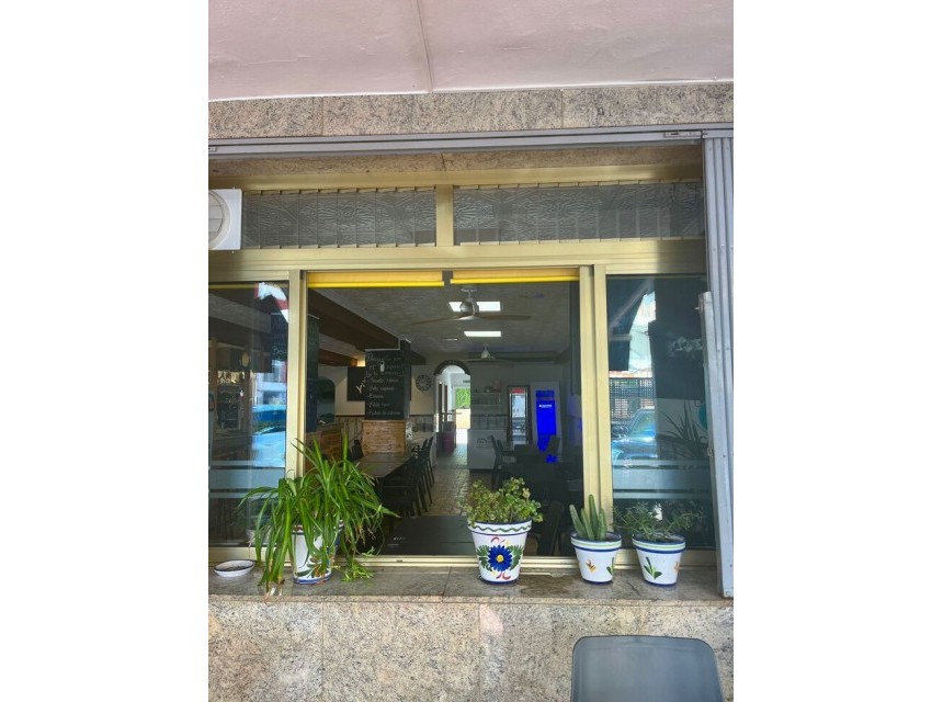 A Vendre - Commercial -
Javea