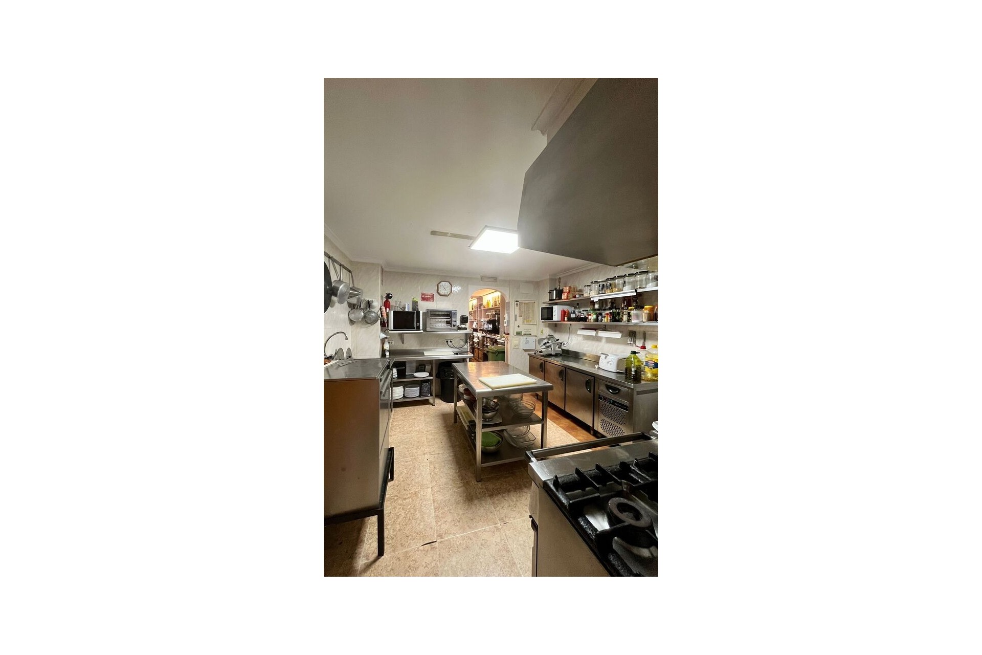 A Vendre - Commercial -
Javea