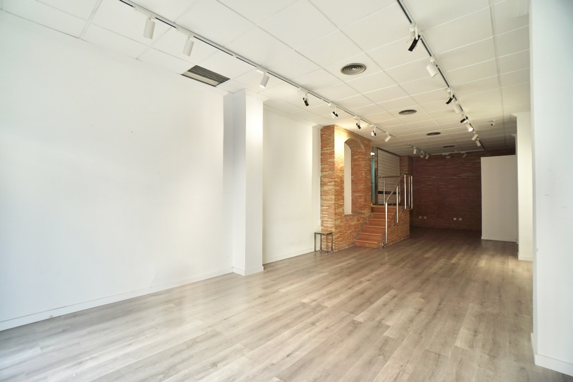 A Vendre - Commercial -
Moraira - Casco Urbano