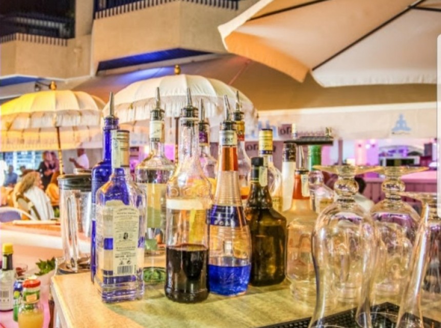 A Vendre - Commercial -
Moraira - Centre-ville