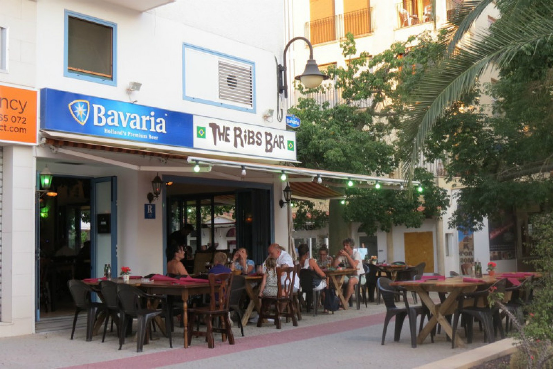 A Vendre - Commercial -
Moraira - Centre-ville