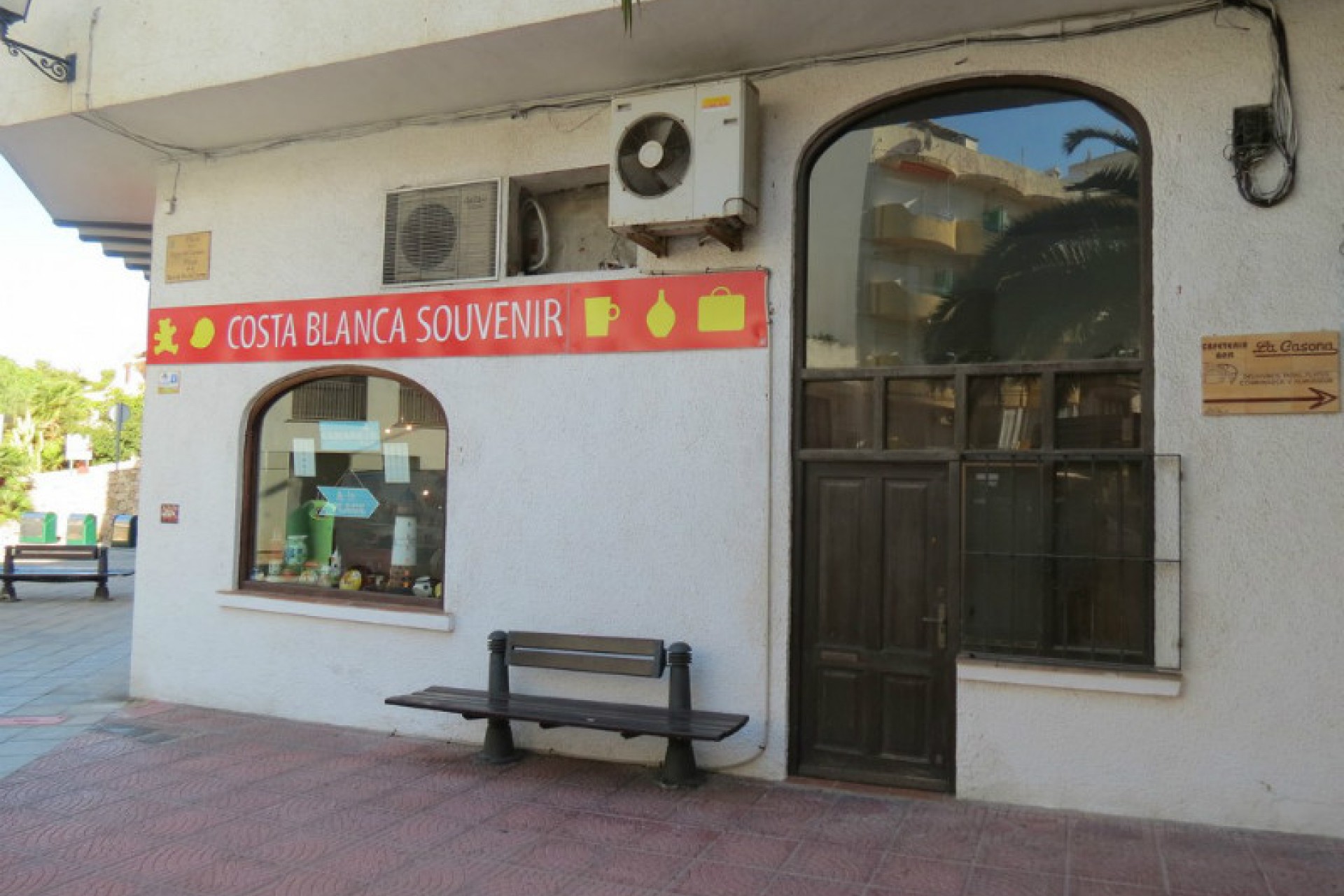A Vendre - Commercial -
Moraira - Centre-ville