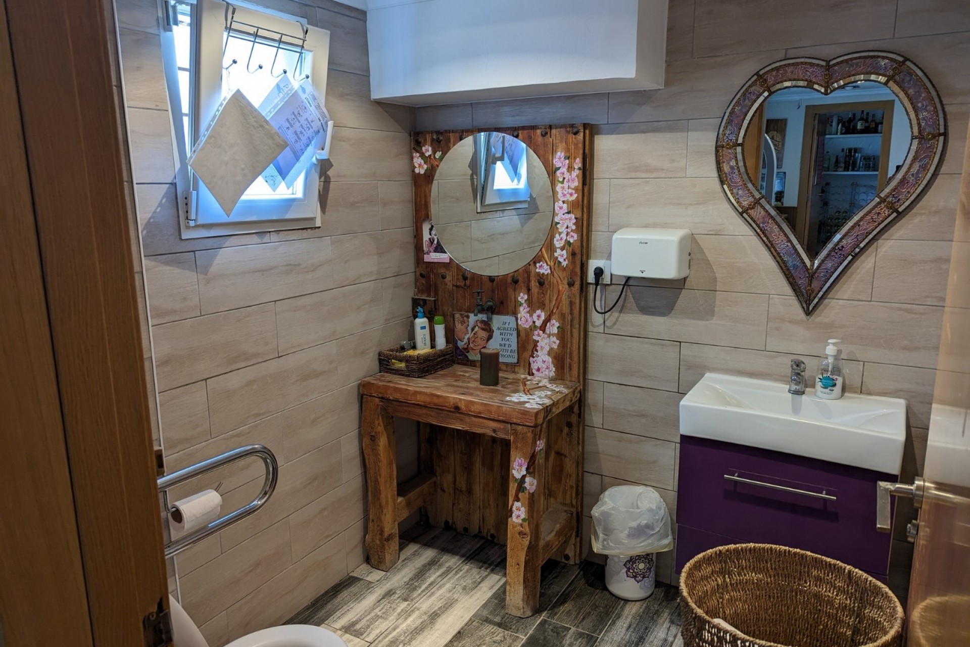 A Vendre - Commercial -
Moraira - La Cometa