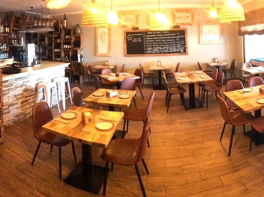 A Vendre - Commercial -
Moraira - La Cometa