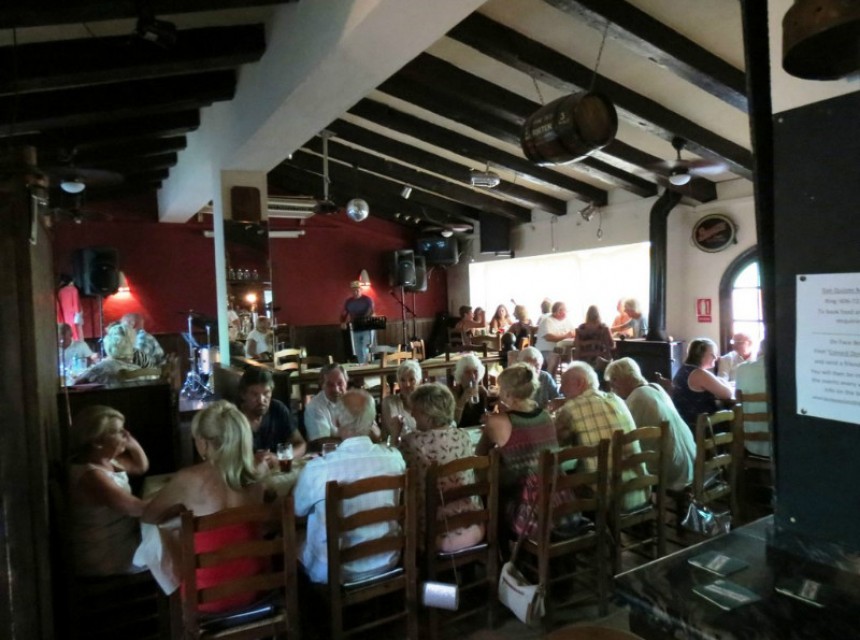 A Vendre - Commercial -
Moraira