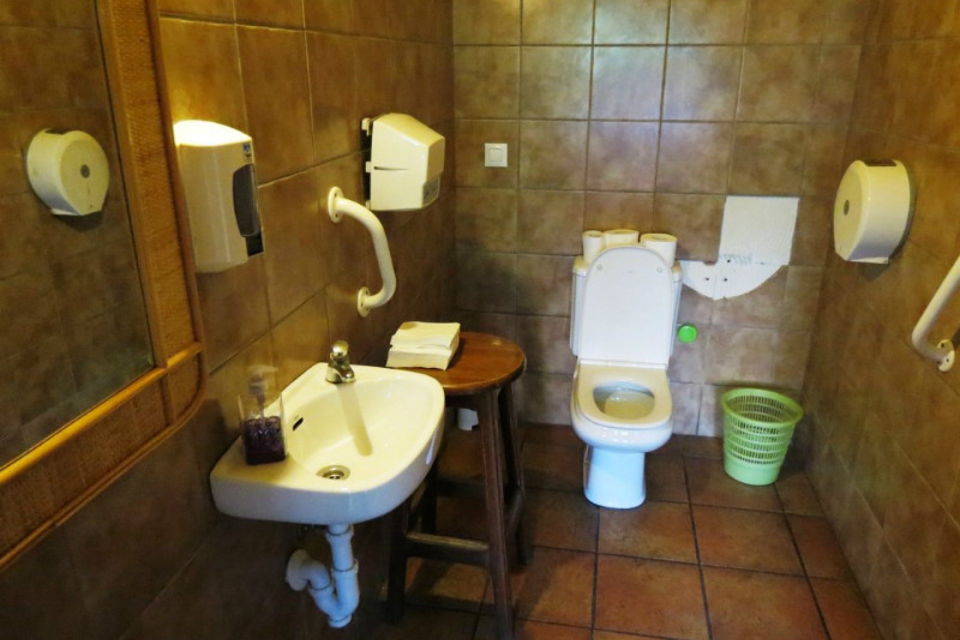 A Vendre - Commercial -
Moraira