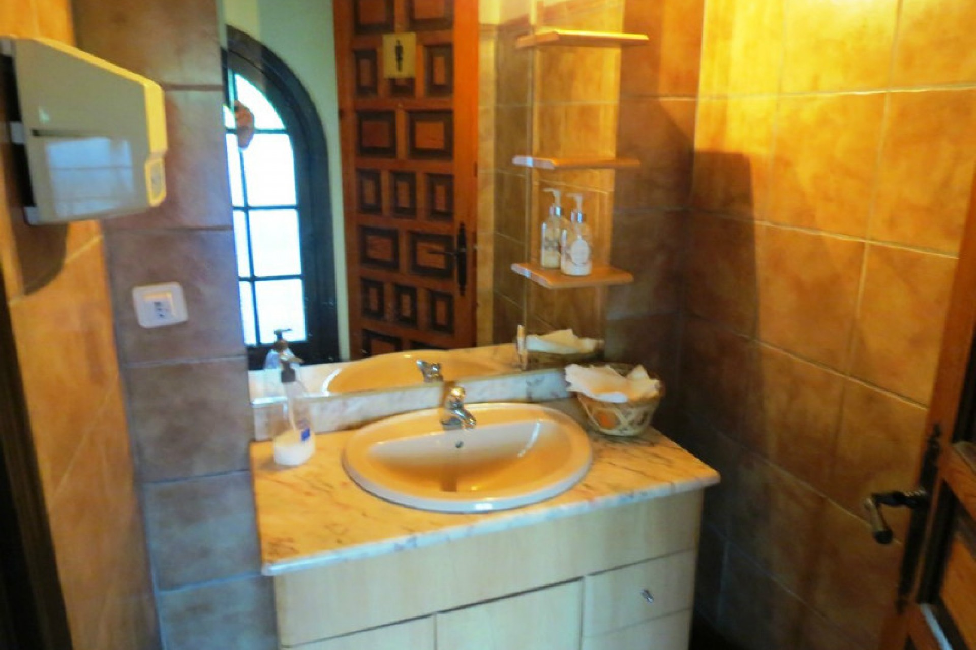 A Vendre - Commercial -
Moraira