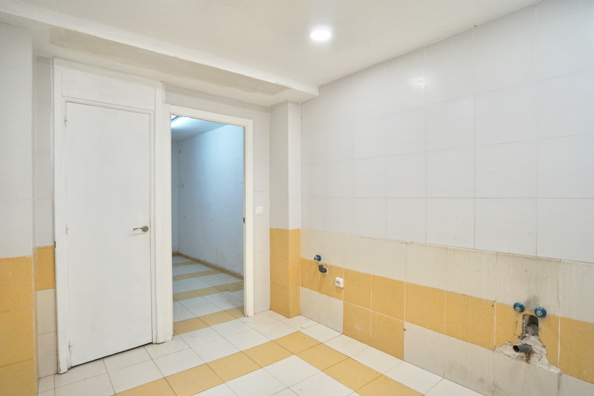 A Vendre - Commercial -
Moraira