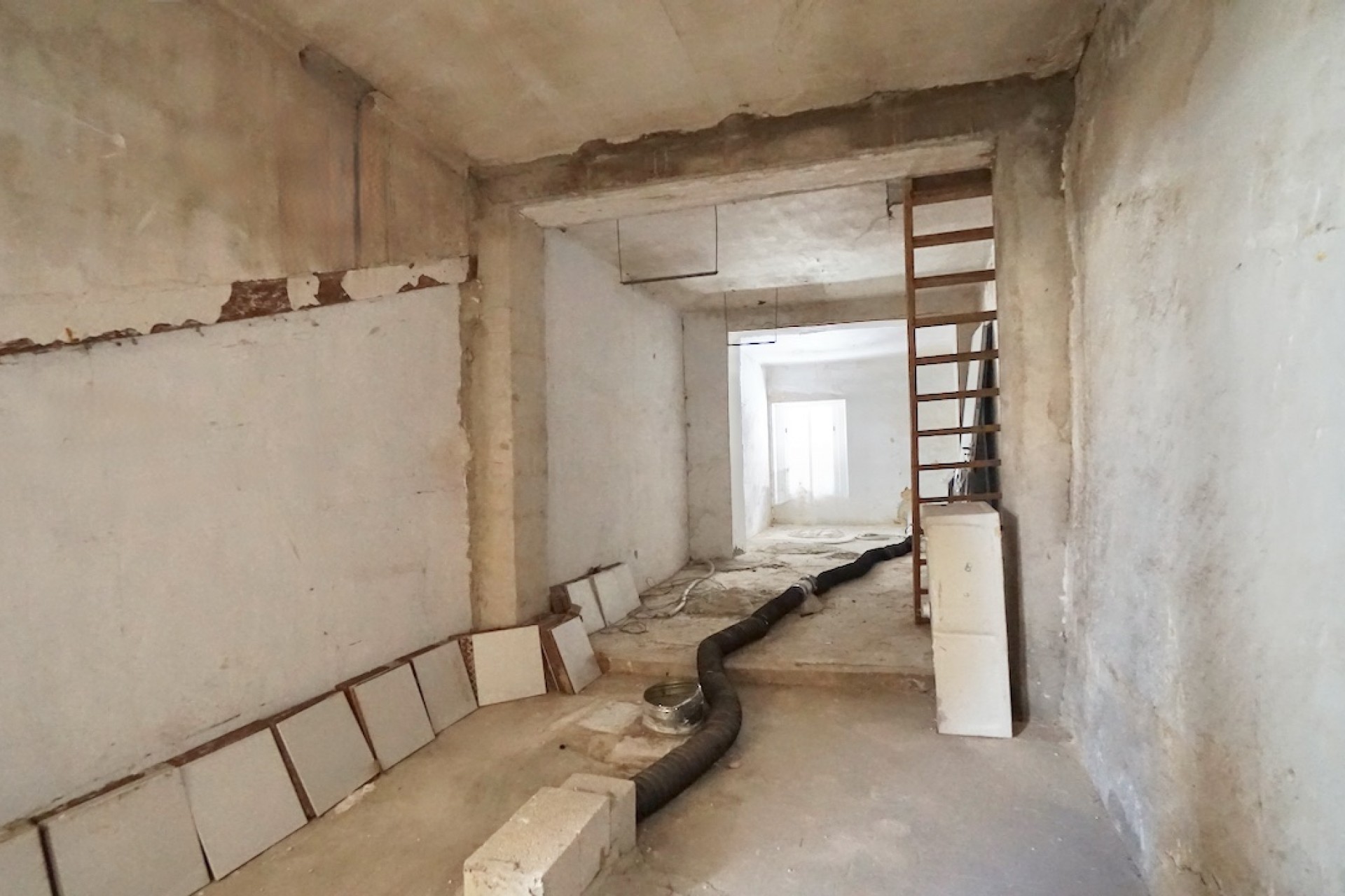 A Vendre - Commercial -
Moraira