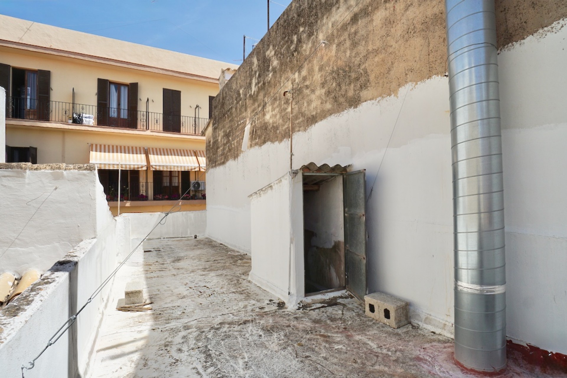 A Vendre - Commercial -
Moraira