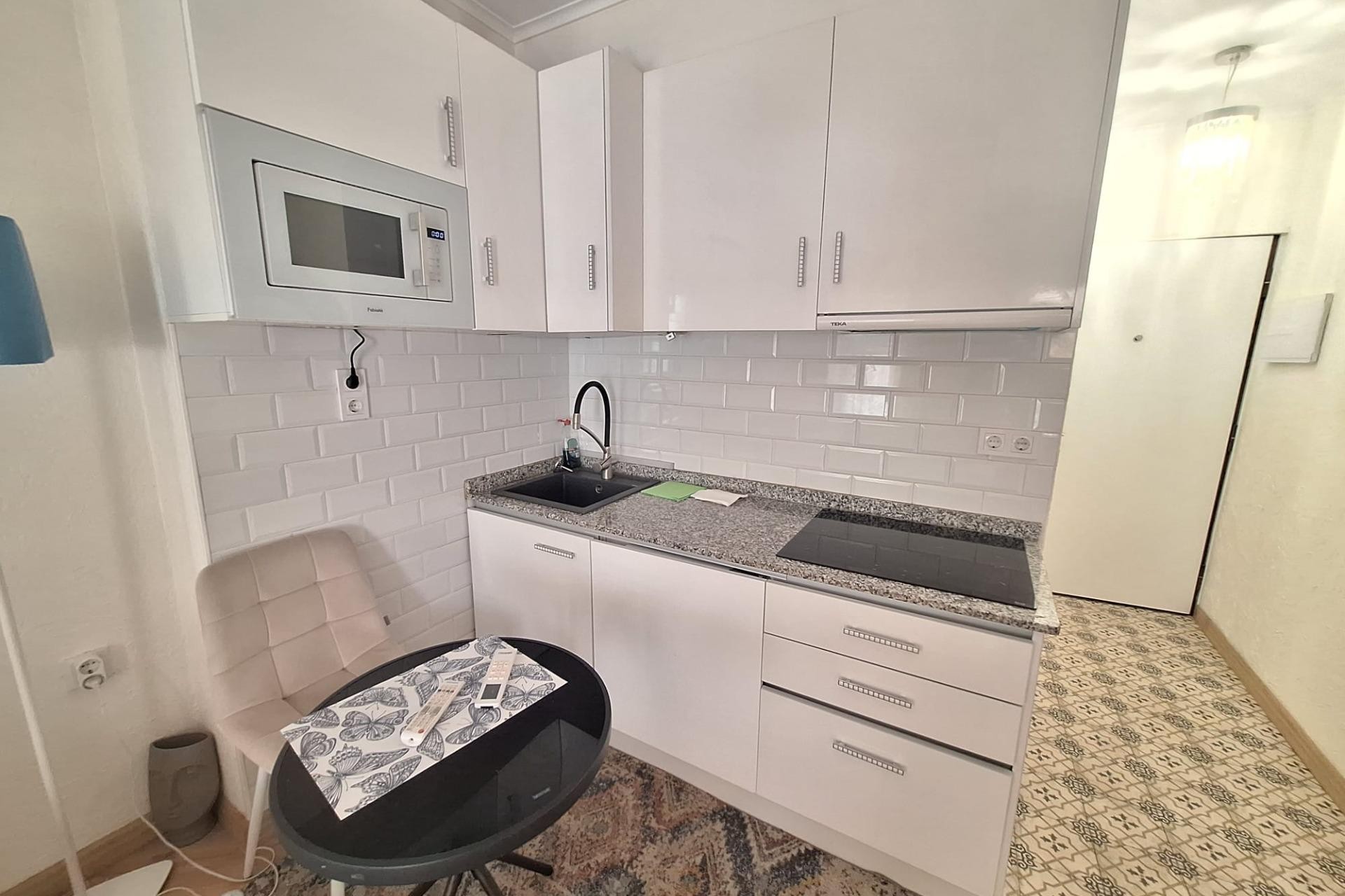 A Vendre - Estudio -
Torrevieja - Playa del cura