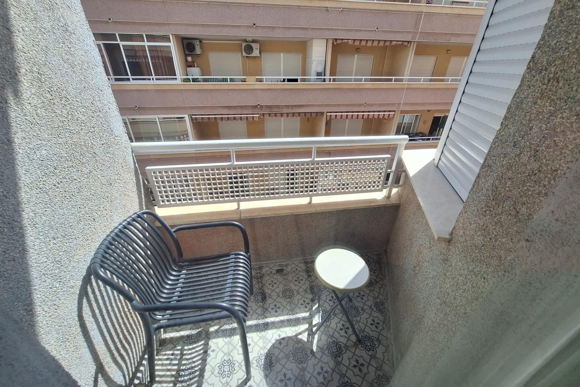 A Vendre - Estudio -
Torrevieja - Playa del cura