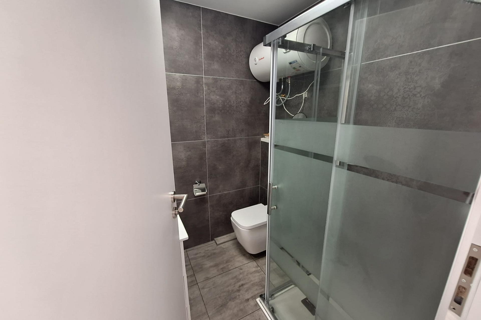 A Vendre - Estudio -
Torrevieja - Torretas