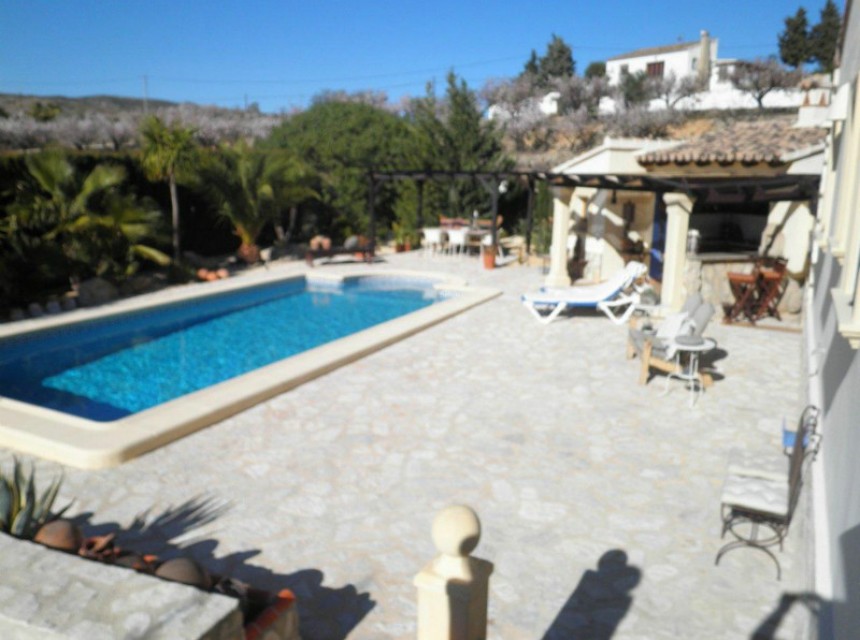 A Vendre - Finca / Propriété rurale -
Jalon