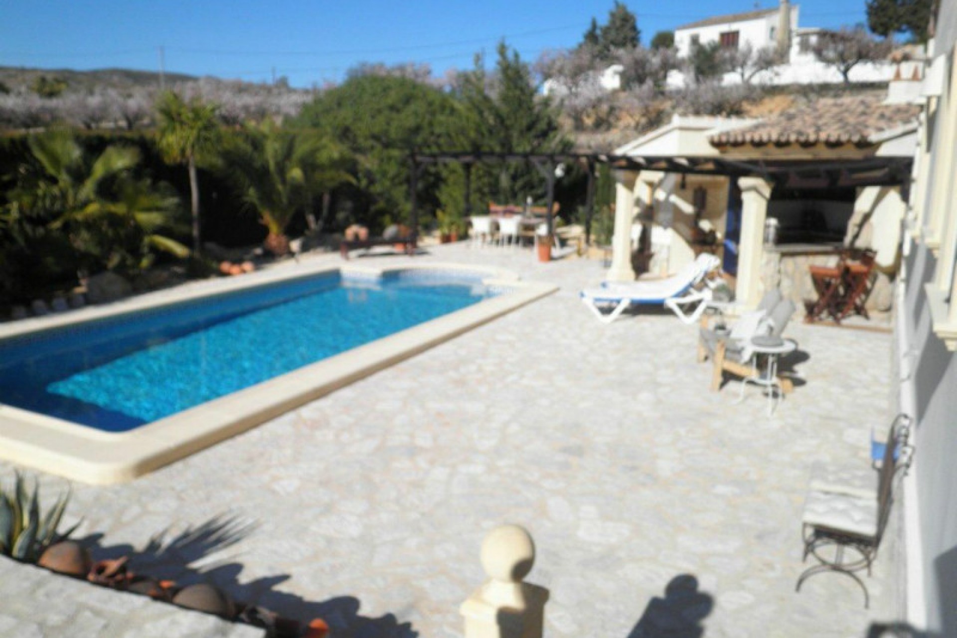 A Vendre - Finca / Propriété rurale -
Jalon