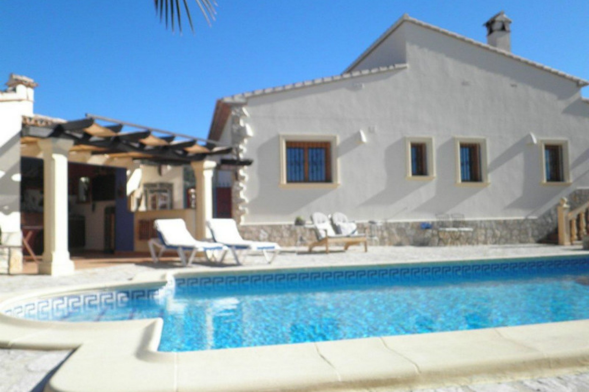 A Vendre - Finca / Propriété rurale -
Jalon