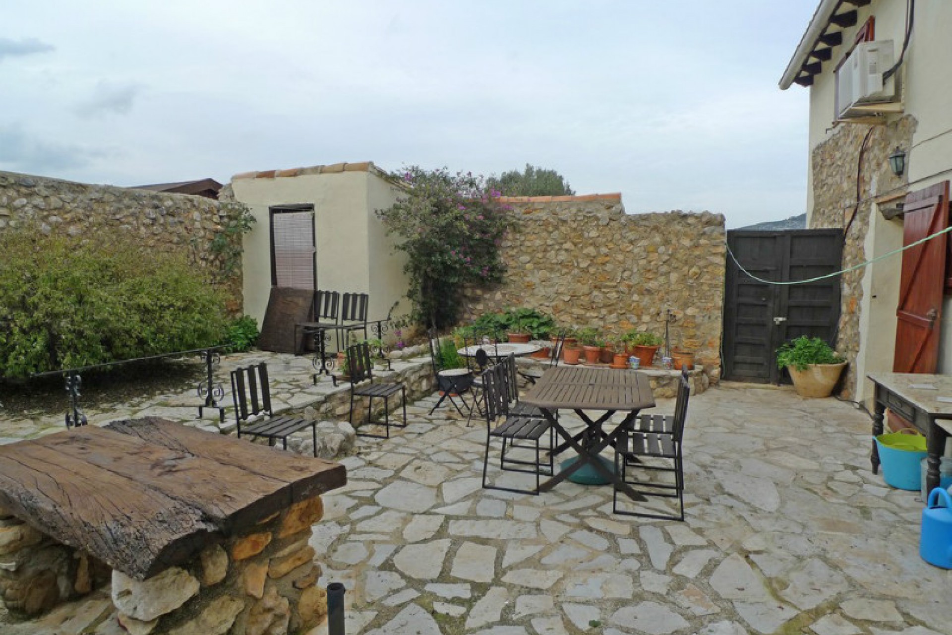 A Vendre - Finca / Propriété rurale -
Jalon