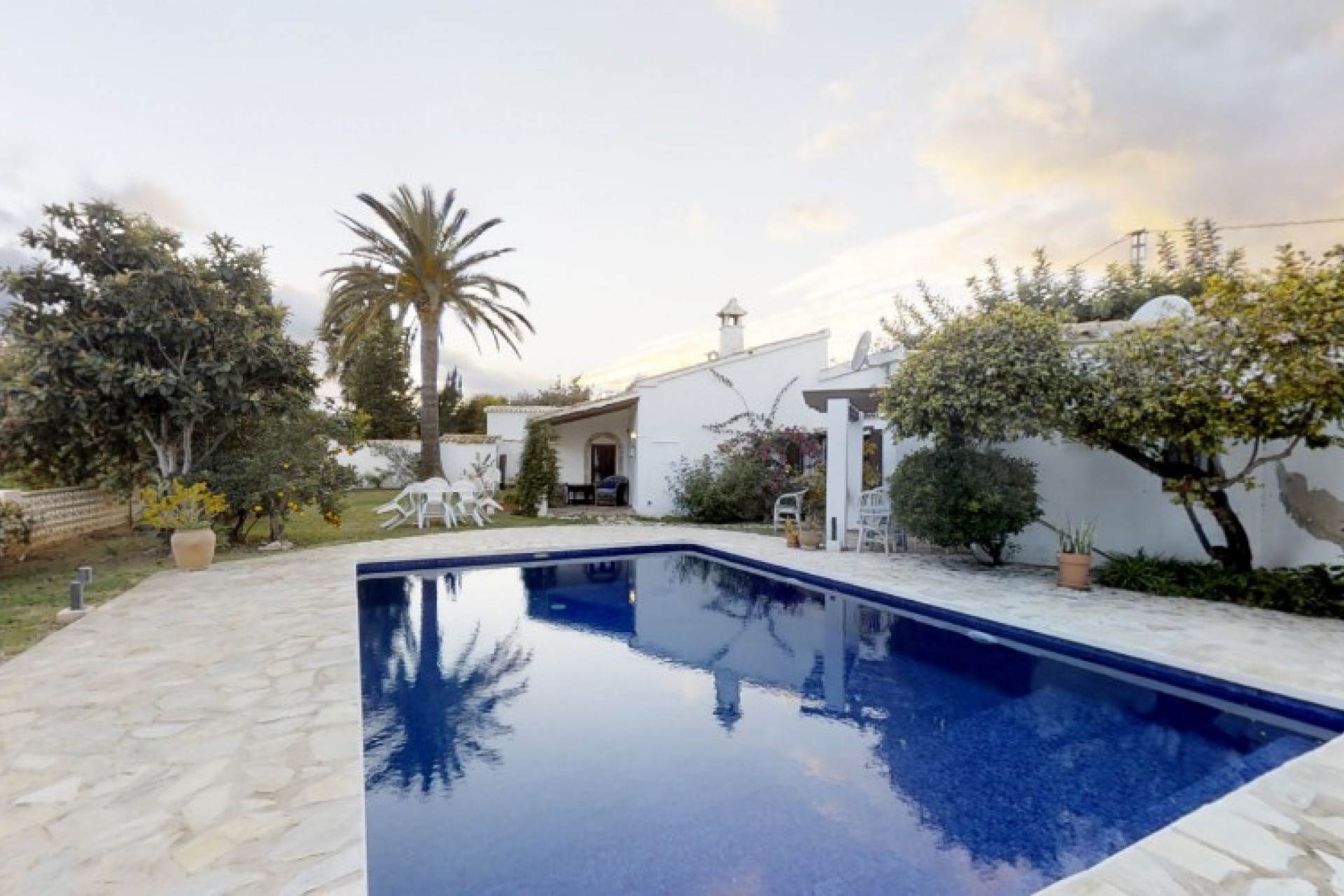 A Vendre - Finca / Propriété rurale -
Javea