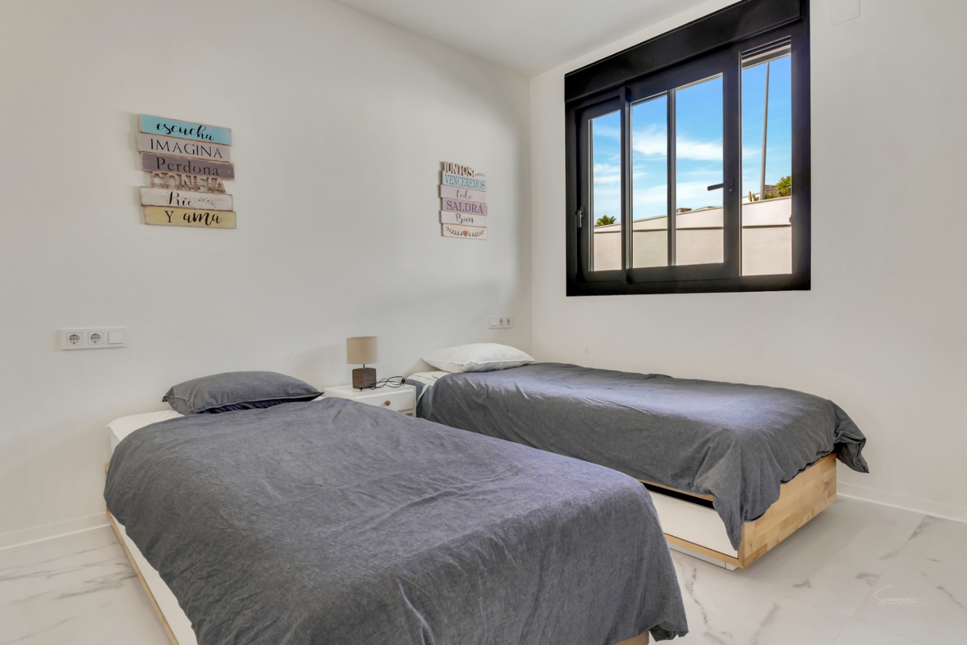 A Vendre -  -
Finestrat