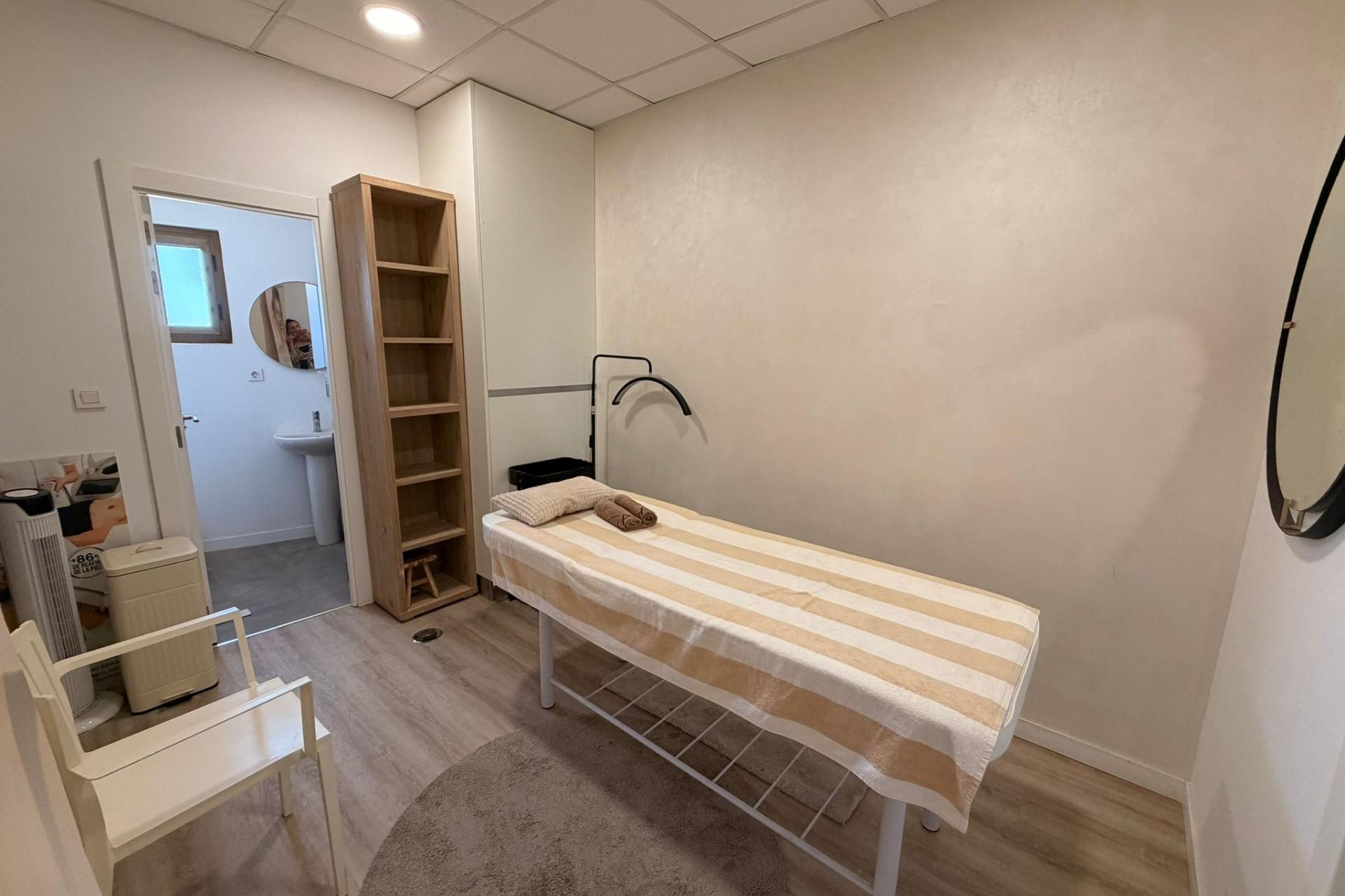 A Vendre - Local comercial -
Orihuela Costa - Los Dolses
