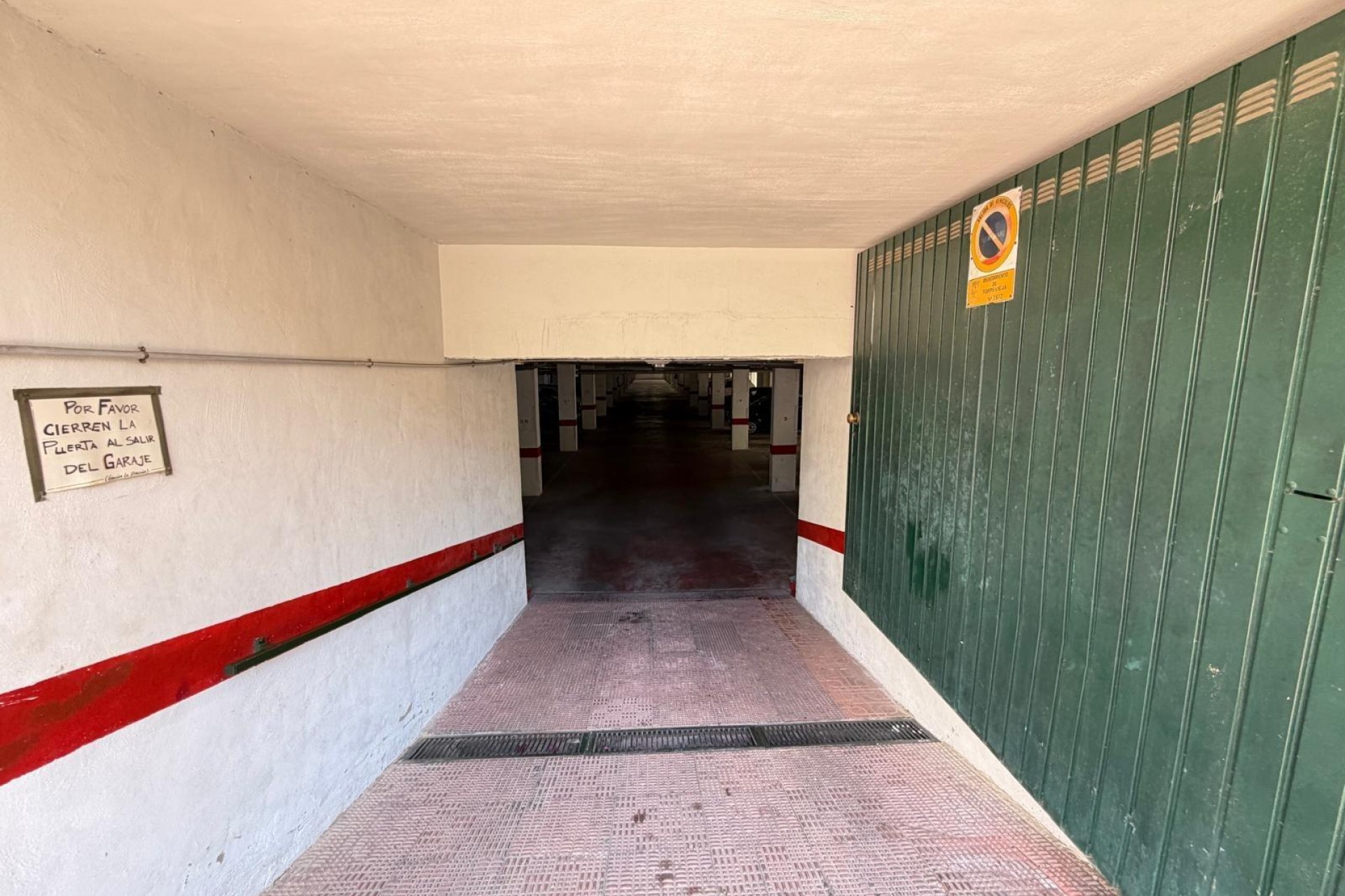 A Vendre - Local comercial -
Torrevieja - Estacion de autobuses