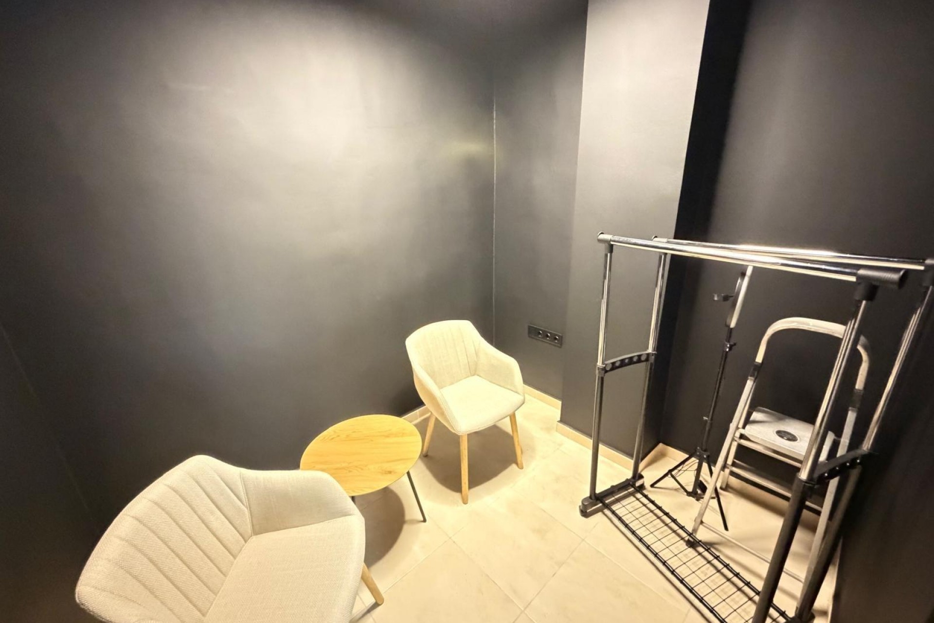 A Vendre - Local comercial -
Torrevieja - Playa de los locos