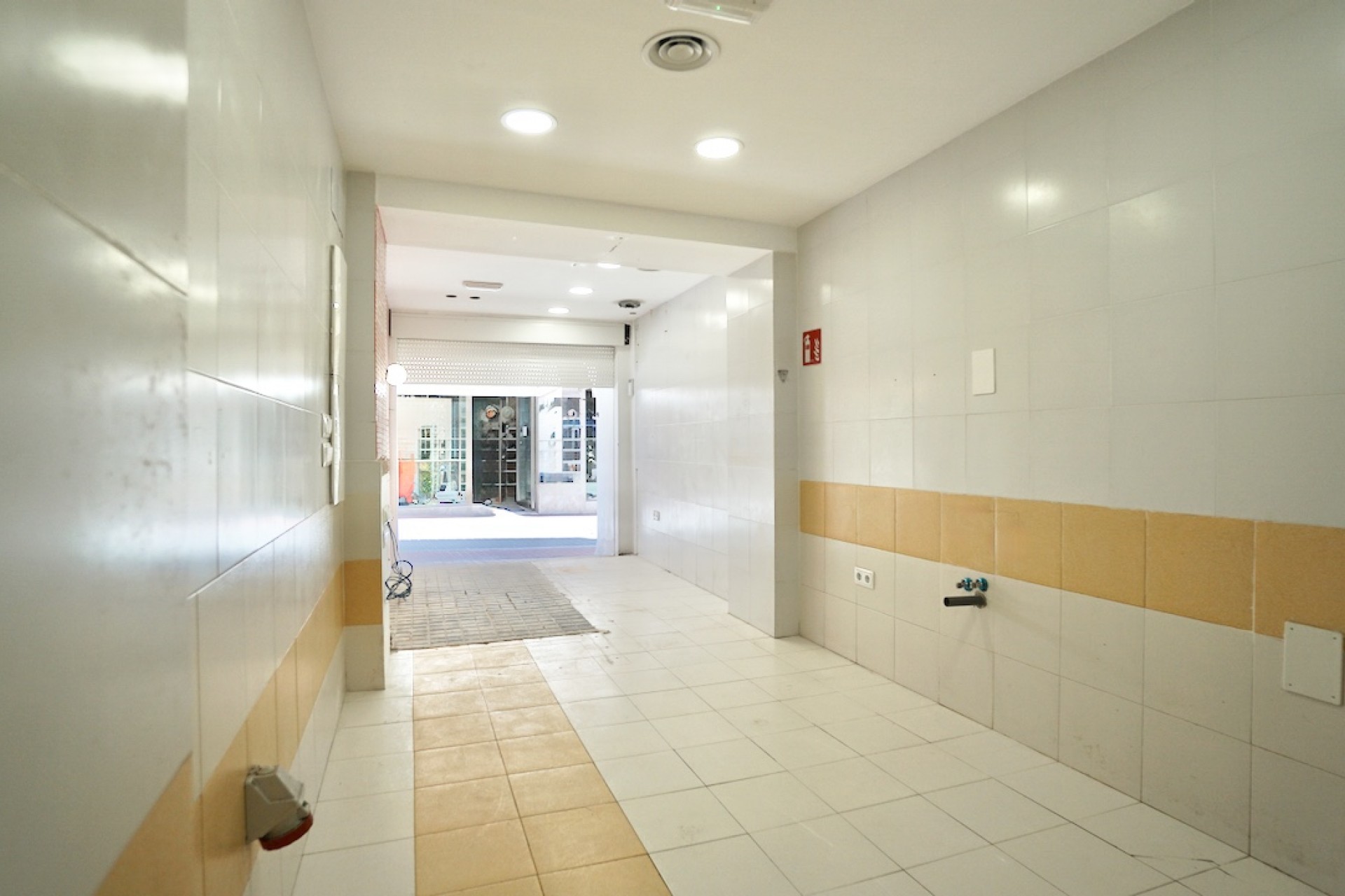 A Vendre - locaux_commerciaux -
Moraira - Casco Urbano