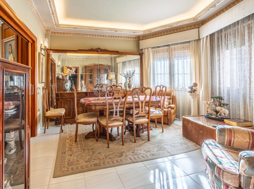 A Vendre - Maison de ville -
Gata de Gorgos