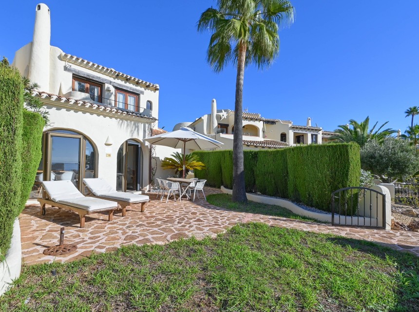 A Vendre - Maison de ville -
Moraira